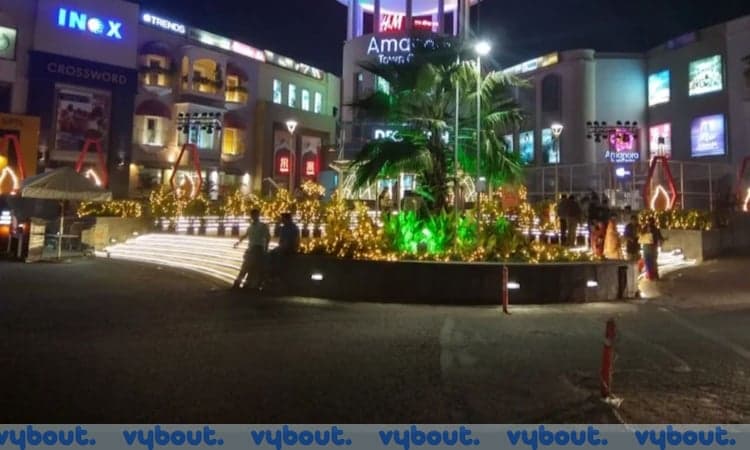 Amanora Mall Hangout 🏬 | Chill, Walk & Talk